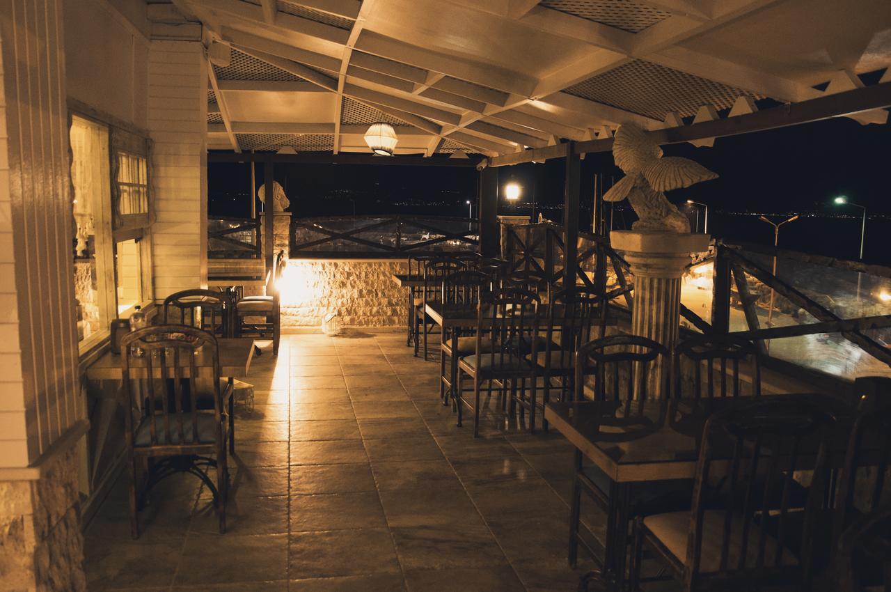 Golden Stone Butik Otel Чесме Екстериор снимка