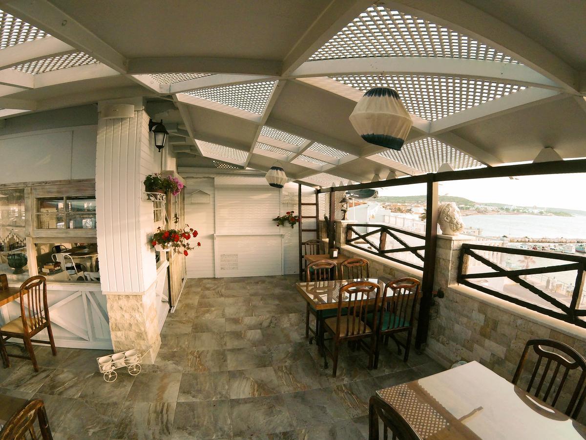Golden Stone Butik Otel Чесме Екстериор снимка
